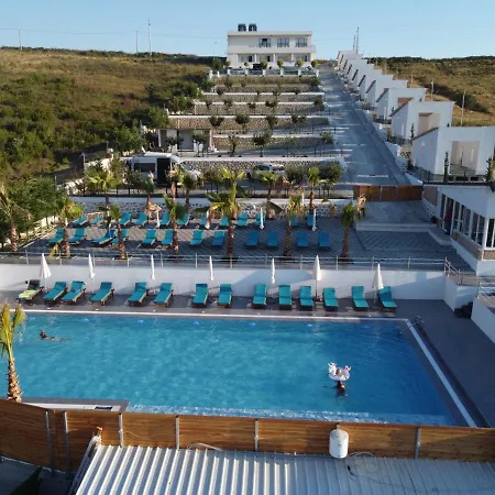 Saint Michelle Hotel Shetaj