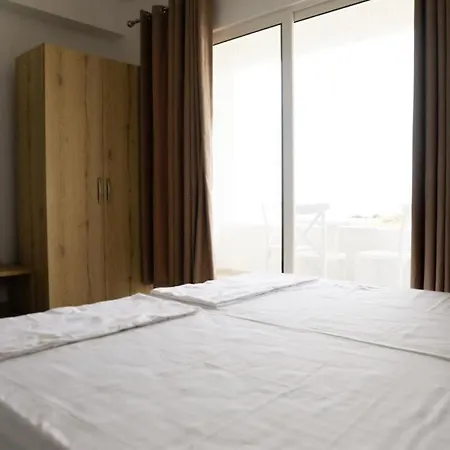 Saint Michelle Hotel *